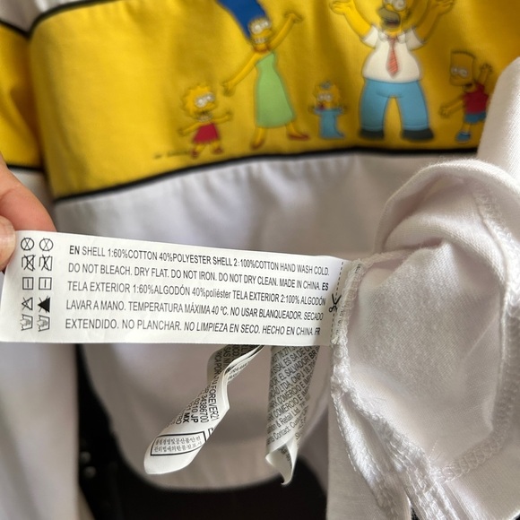 ✨3 for $18 ✨ White and Yellow The Simpsons Long Sleeve Cropped shirt - Picture 7 of 7